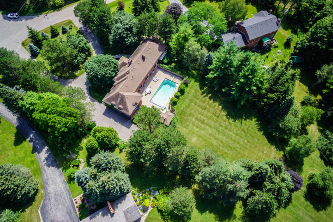 102 Manitou Dr