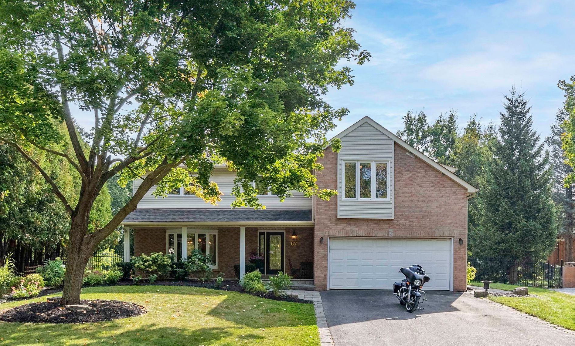 67 Moore Park Dr