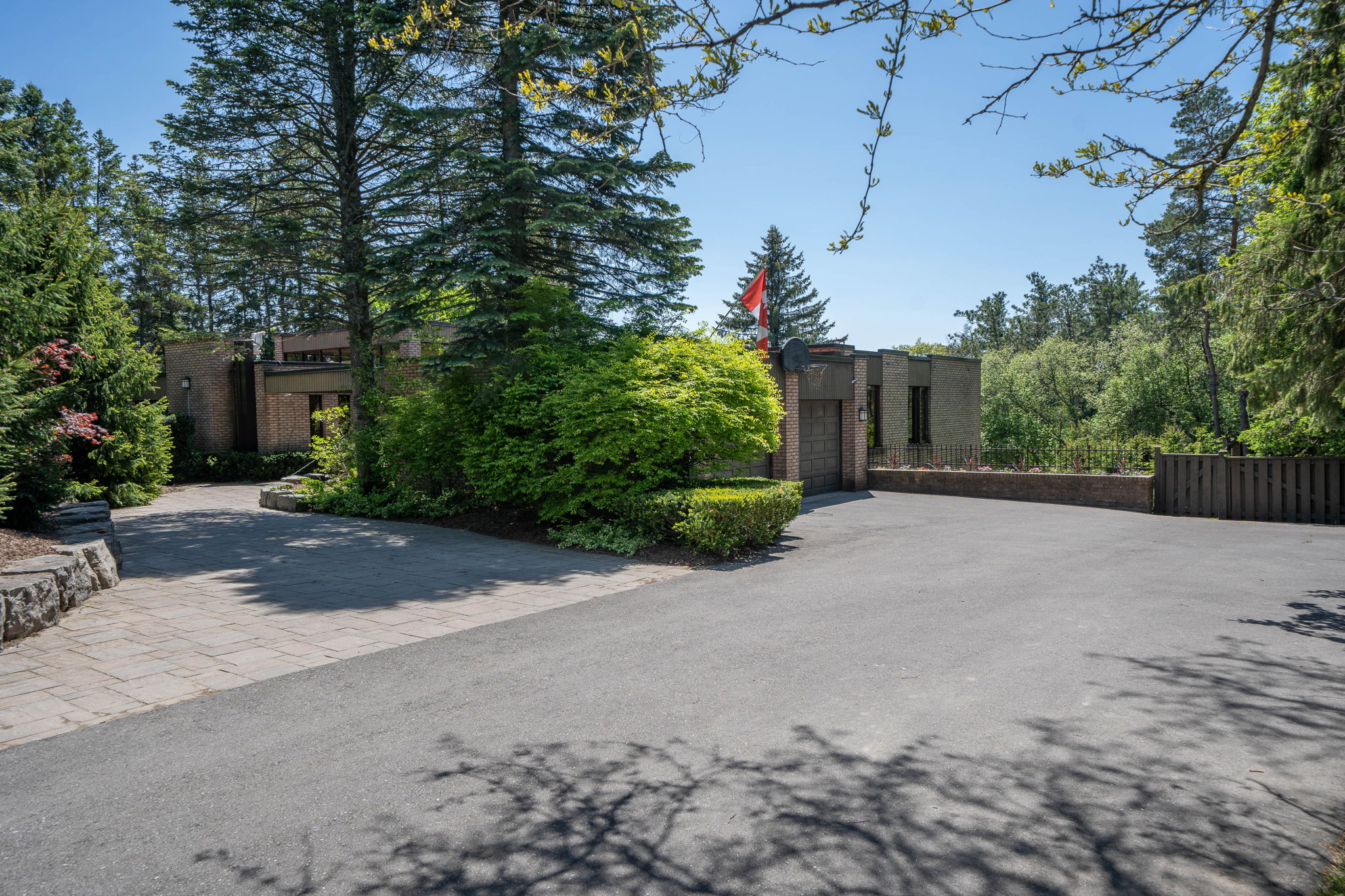 44 Watchhill Dr